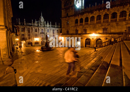 Praza Das Praterías in Santiago De Compostela in der Nacht Galicien, Spanien Stockfoto