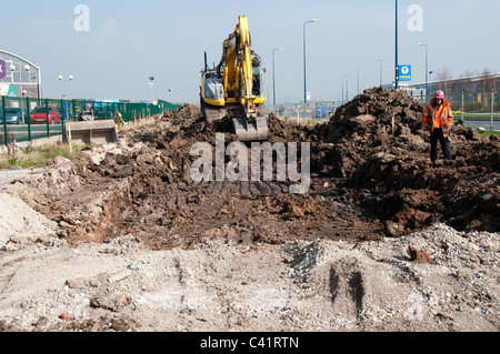 Manchester Metrolink-Straßenbahn im Bau bei Herrn Sheldon Way, Ashton unter Lyne Tameside, England, UK Stockfoto