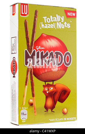 Box neue Glico Mikado völlig Haselnüsse Vollmilchschokolade mit Haselnuss Stücke sticks Stockfoto