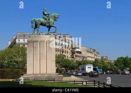 Reiterstatue von Marechal Foch, Place du Trocadéro, Paris. Marschall Ferdinand Foch führten die Alliierten zum Sieg im Jahre 1918. Stockfoto
