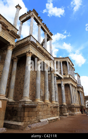 Marmor Stufe Bereich das römische Theater (Teatro Romano) in Merida in der Region Extremadura in Spanien. Stockfoto