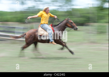 Pantaneiro Cowboys Bewegungsunschärfe, das Pantanal, Mato Grosso, Brasilien Stockfoto