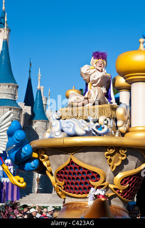 Aladdin reitet auf einem Floß in Einem Traum Kommen Sie zu einer wahren Parade im Magic Kingdom in Disney World, Kissimmee, Florida Stockfoto