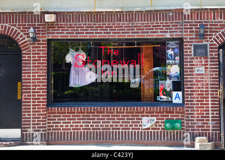 Die historischen Schwulenbar Stonewall Inn im Greenwich Village, Manhattan, New York Stockfoto