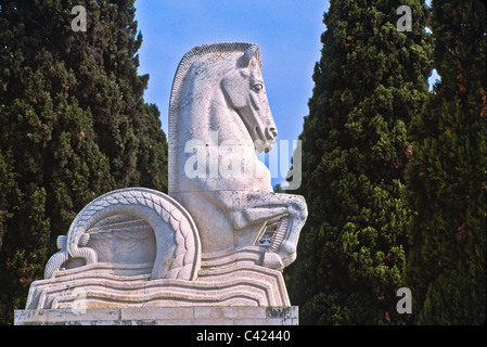 Statue von zwei Pferde nebeneinander in Belem Gegend von Lissabon, Portugal Stockfoto