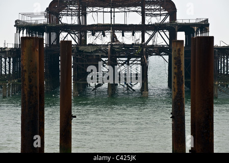 Die Reste der West Pier in Brighton.  Foto von Gordon Scammell Stockfoto