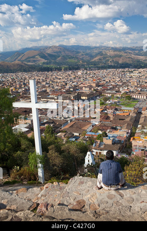 Cajamarca, Peru, Panorama Blick vom Cerro Santa Apolonia. Stockfoto