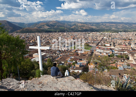 Cajamarca, Peru, Panorama Blick vom Cerro Santa Apolonia. Stockfoto