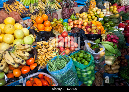 Peru, Cajamarca, Obst am Markt. Stockfoto