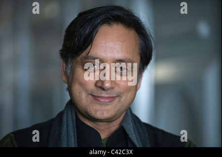 Shashi Tharoor indische Schriftstellerin und Politikerin abgebildet bei Hay Festival 2011 Stockfoto