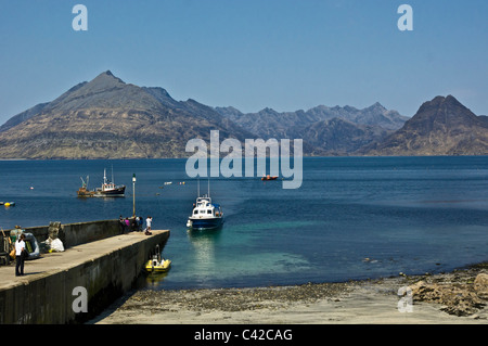 Passagierschiff Bella Jane kommt in Elgol Pier Rückkehr von einer Reise zum Loch Coruisk im Cuillin Hills auf Skye Schottland Stockfoto