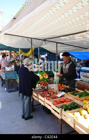 Marktstand Obst, Loulé Markt, Loulé, Algarve Region, Portugal Stockfoto