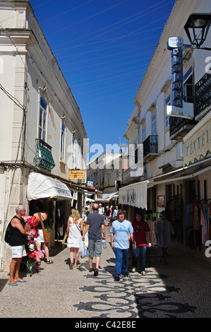 Einkaufsstraße, Rua 5 de Outubro, Loulé, Region Algarve, Portugal Stockfoto