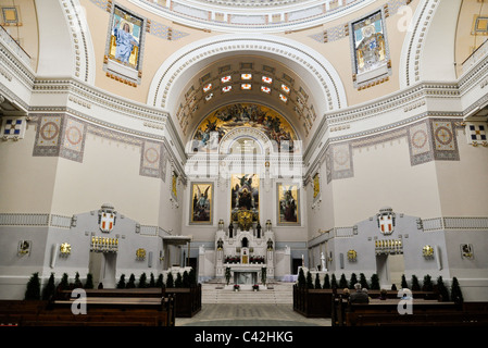 eindrucksvolle Interieur einer Jugendstil-Kirche in Wien, Österreich Stockfoto