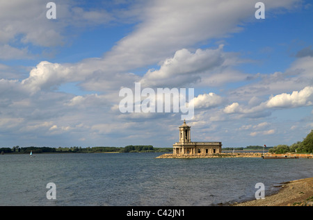 Normanton Kirche, Rutland Water. St. Matthews Church wurde von Thomas Cundy entworfen und erbaut 1826-9. Stockfoto