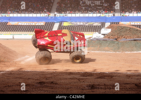 Monster-Trucks im Derby Pride park Stockfoto