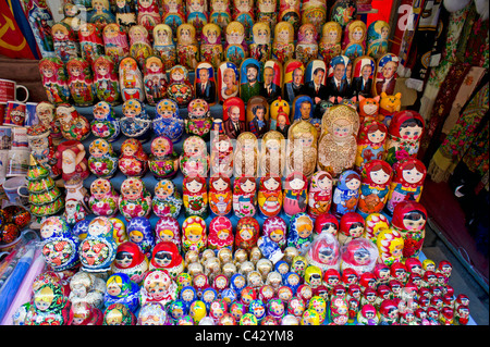 Russische Puppen zum Verkauf in Moskau Stockfoto