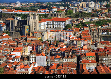 Dächer und Luftbild von Porto Altstadt (UNESCO Weltkulturerbe), Portugal Stockfoto