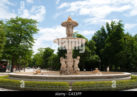 Brunnen, El Parque del Retiro, Madrid, Spanien Stockfoto