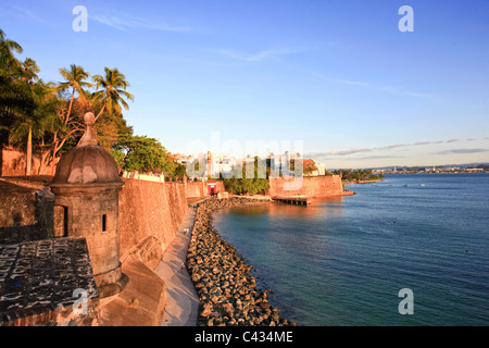 USA, Karibik, Puerto Rico, San Juan, Altstadt, Paseo Del Morro und La Muralla Stockfoto