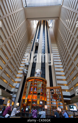 Lobby, New York Marriott Marquis Times Square in Manhattan, New York City Stockfoto