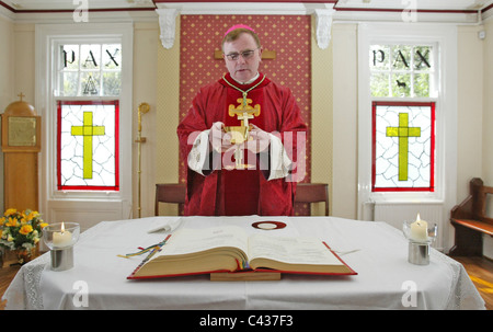 Vater Pat Buckley, ein Rebell-Priester, wurde exkommuniziert, als er als Bischof in eine unabhängige Kirche ordiniert wurde. Seine Redekunst ist Stockfoto