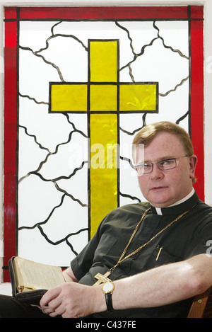 Vater Pat Buckley, ein Rebell-Priester, wurde exkommuniziert, als er als Bischof in eine unabhängige Kirche ordiniert wurde. Seine Redekunst ist Stockfoto