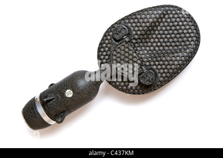 STC Standard Telefone und Leitungen 4038 Bändchenmikrofon von BBC JMH4909 Stockfoto