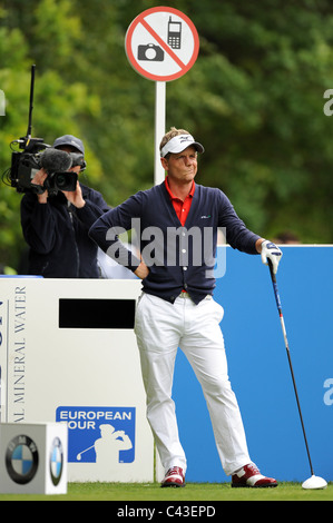 Professional Golfer Luke Donald spielt einen Schuss Stockfoto