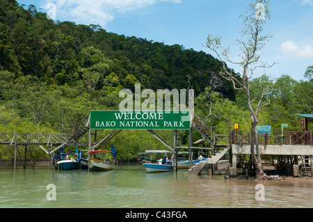 Eingang zum Bako Nationalpark in Sarawak, Borneo, Malaysia Stockfoto