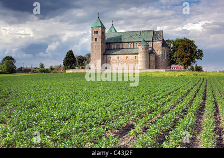 Polen, Polnisch, Osteuropa, Mitteleuropa, Europa, europäische, Architektur, bauen, romanische Stiftskirche Kirche, 1160s, Stockfoto