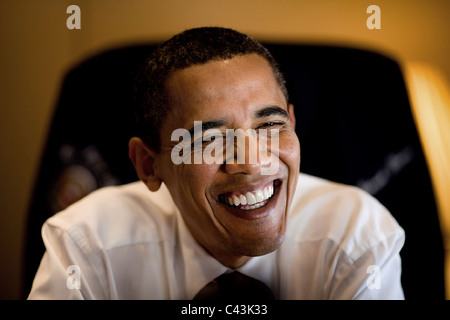 Präsident Barack Obama auf der Air Force One auf dem Weg zu geben die Abschlussfeier an der Arizona State University, Stockfoto