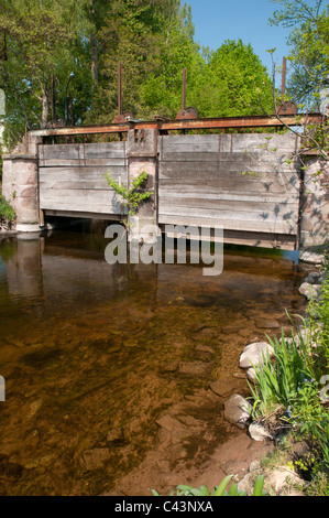 Historische alte Schleuse, Murg River, Werkskanal, Gernsbach, Schwarzwald, Baden-Württemberg, Deutschland, Europa Stockfoto