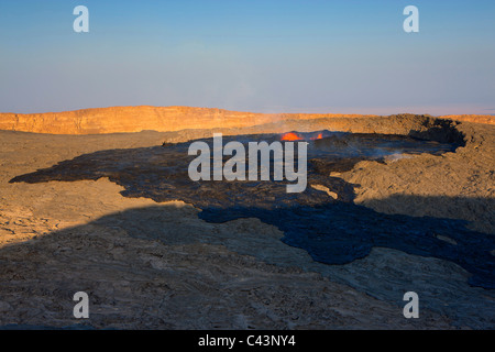 Erta Ale, Afrika, Äthiopien, Afar-Region, Afgar, Danakil, Wüste, Vulkan, Krater, Vulkanausbruch, Eruption, Lava, Wärme, Schlacke Stockfoto