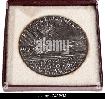 Gusseisen-Propaganda-Medaille der Untergang der Cunard-Liner Lusitania von einem deutschen U-Boot am 7 kann 1915 JMH4949 Stockfoto