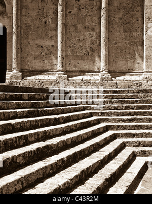 Treppe der Massa Marittima Kathedrale, Mrittima Massa, Toskana, Italien Stockfoto