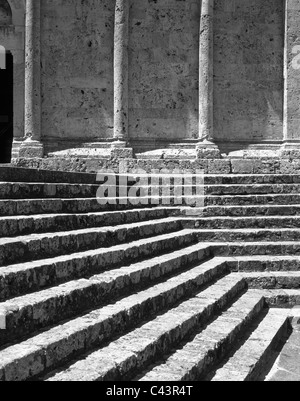 Treppe der Massa Marittima Kathedrale, Mrittima Massa, Toskana, Italien Stockfoto