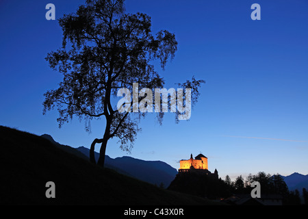 Ravel, Natur, Geografie, Europa, Schweiz, Graubu modern, Graubünden, Engadin, Tarasp, Schweizer Alpen, Schloss, Dorf, Haus, ruhig Stockfoto