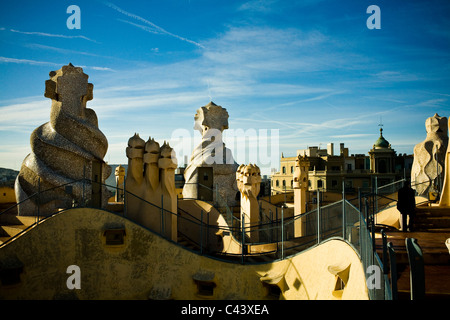 Dem Dach des La Pedrera-Casa Mila in Barcelona. Casa Milà ist ein Gebäude, entworfen von dem katalanischen Architekten Antoni Gaudi. Stockfoto