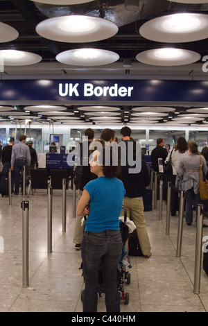 Einwanderung - Terminal 5 – Flughafen Heathrow - London Stockfoto