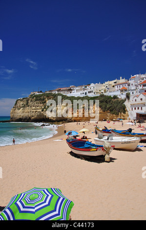 Blick auf das Strandresort, Praia de Carvoeiro, Carvoeiro, Algarve Region, Portugal Stockfoto