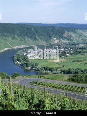 Deutschland, Europa, Urlaub, Krow, Wahrzeichen, Mosel, Rheinland, Fluss, Tourismus, Reisen, Urlaub, Tal, Weinberge, Stockfoto