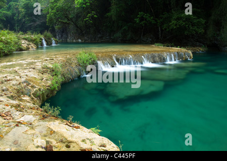 Wasserfall bei Semuc Champey, umso, Guatemala Stockfoto