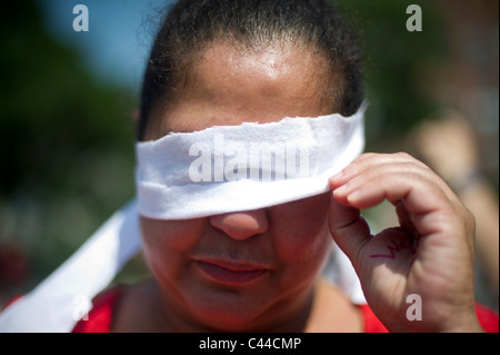 Protest gegen Tabakwerbung gezielt an Jugendliche, am Union Square in New York. Stockfoto