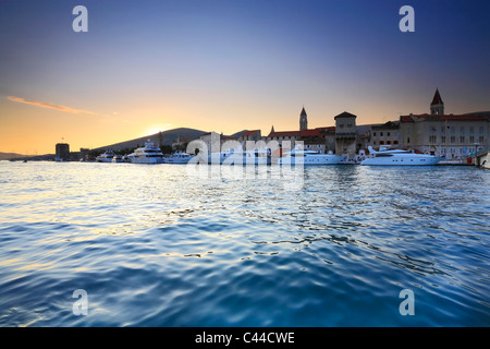 Trogir bei Sonnenuntergang - Kroatien Stockfoto