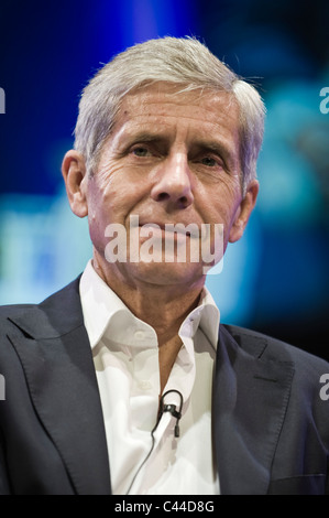 Sir Stuart Rose ehemaliger Vorsitzender von Marks & Spencer abgebildet bei Hay Festival 2011 Stockfoto