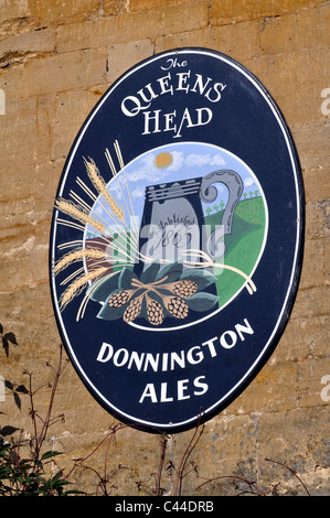 Queens Head Pub Schild, Stow-on-the-Wold, Gloucestershire, England, UK Stockfoto