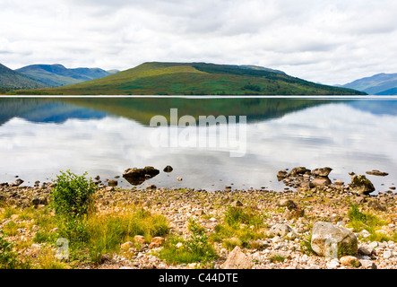 Acrooss Loch Arkaig in den schottischen Highlands anzeigen Stockfoto