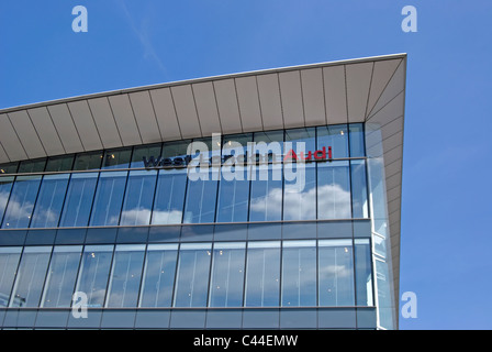 West London Audi Architekten ein Autohaus Eröffnung in 2009 in einem denkmalgeschützten Gebäude von Wilkinson eyre Stockfoto