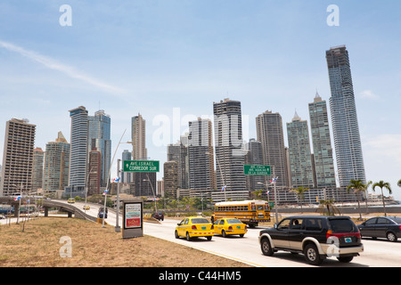 Die Innenstadt von Panama-Stadt entlang der Avenida Balboa, Panama Stockfoto